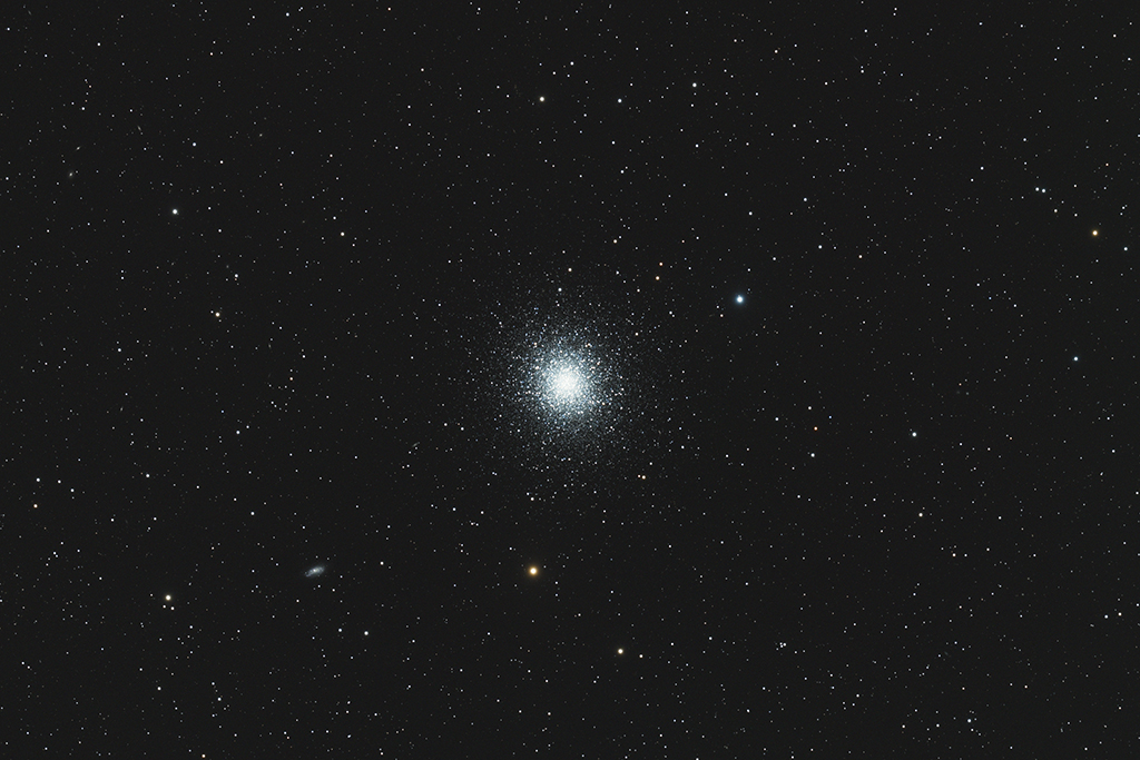 M13, a globular star cluster in Hercules. Taken with a Takahashi TOA-150 telescope and an FLI ML11002-C camera.